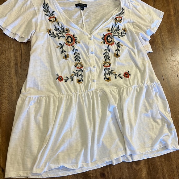 Lane Bryant white embroidered blouse - Picture 2 of 3
